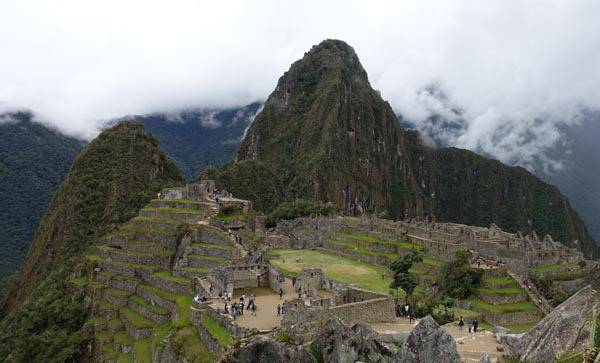 거대한 잉카 문명의 역사를 간직한 페루의 마추픽추 전경. 라틴아메리카 문명의 최고 상징으로 꼽힌다.