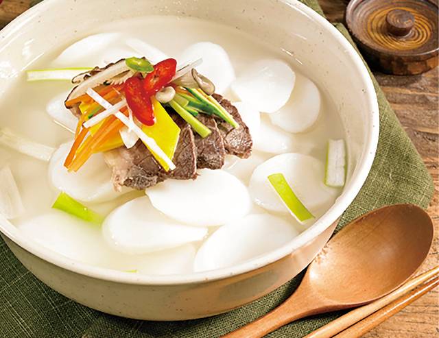 쇠고기로 국물을 낸 떡국. 게티이미지뱅크