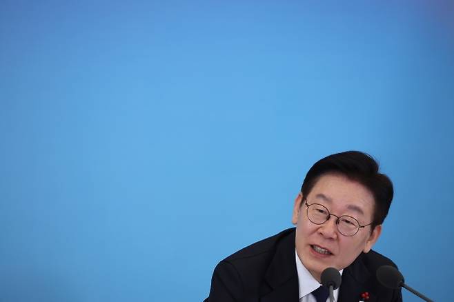 발언하는 이재명 대통령 - 이재명 대통령이 지난달 30일 청와대에서 열린 국가창업시대 전략회의 ‘K-스타트업이 미래를 만든다’에서 발언하고 있다. 연합뉴스