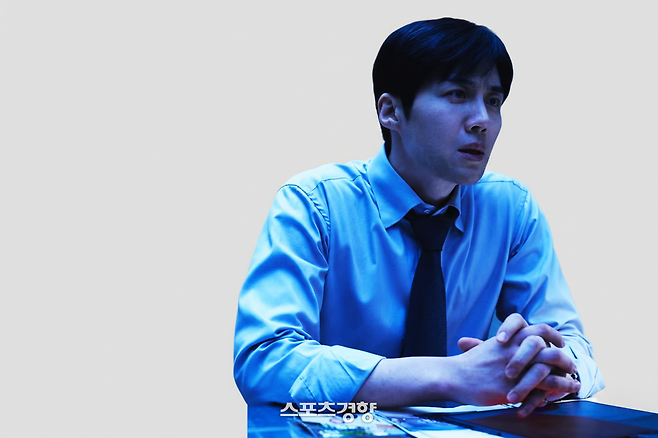 1인 기획사를 만들어 소속사로부터 정산금을 받아온 것으로 드러난 배우 김선호. 경향신문 자료사진