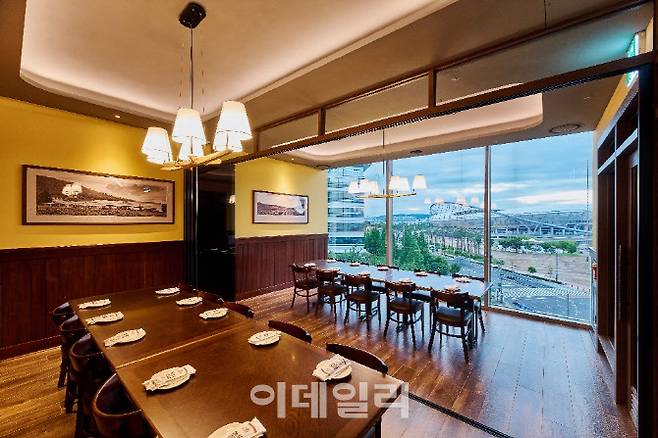 아웃백 진주롯데몰점 이미지. (사진=아웃백)