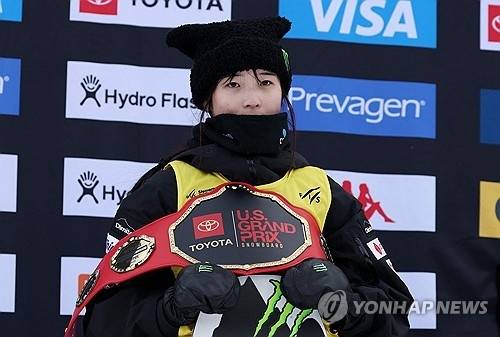 포브스가 스노보드 여자 하프파이프 종목 유력 메달 후보로 선정한 최가온. AFP연합뉴스