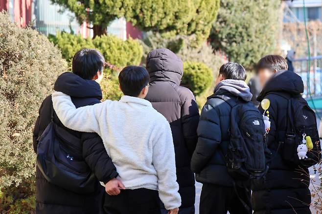 <토끼풀>이 만난 학생 대다수는 소통의 부재를 아쉬워했다. 가장 가까운 어른들과의 소통이 단절되면서 학생들은 또래집단에 의존해 정보를 취득하고 있다. ⓒ<토끼풀>