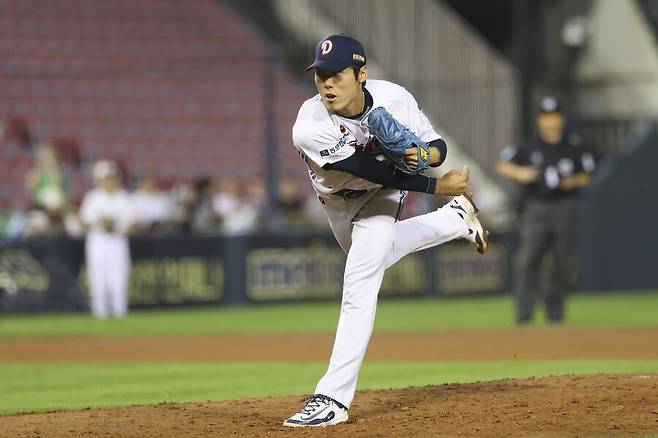 ▲ 윤태호는 지난해 1군에서 시속 150km 이상의 강력한 패스트볼을 앞세워 강한 인상을 남겼다 ⓒ두산베어스