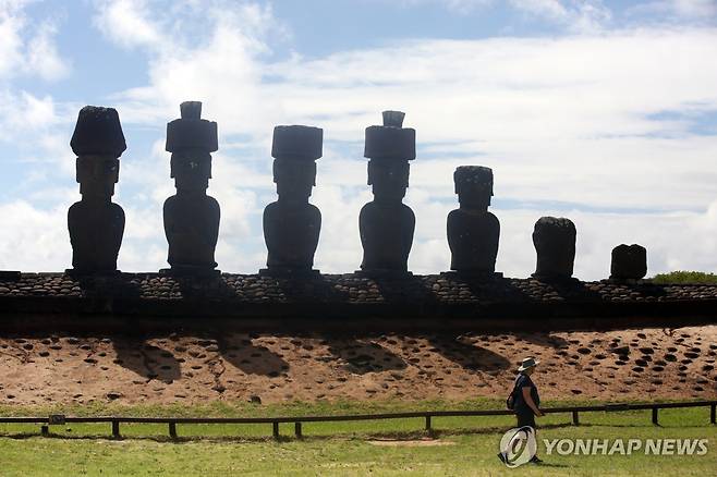 칠레 이스터섬 모아이 석상 [EPA 연합뉴스 자료사진. 재판매 및 DB 금지]