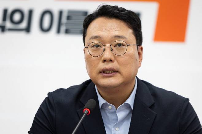 천하람 개혁신당 원내대표가 서울 여의도 국회에서 열린 최고위원회의에서 모두 발언을 하고 있다. (사진=뉴스1)