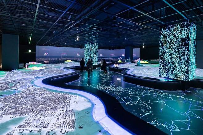 내친구서울 1관. 서울시 전체 지도를 1:1600 스케일로 축소한 3D 모형으로 구현했다. 서울시 제공