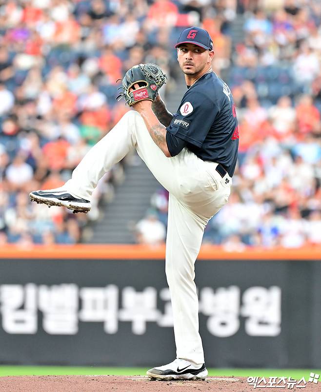 지난해 KBO리그 롯데 자이언츠에서 11경기 35이닝 1승4패 평균자책점 8.23으로 처참한 성적을 기록한 뒤 재계약에 실패했던 미국 투수 빈스 벨라스케즈가 시카고 컵스와 마이너리그 계약을 맺었다. 사진 엑스포츠뉴스 DB