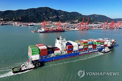 중국 항만의 화물선 [AFP 연합뉴스 자료사진]