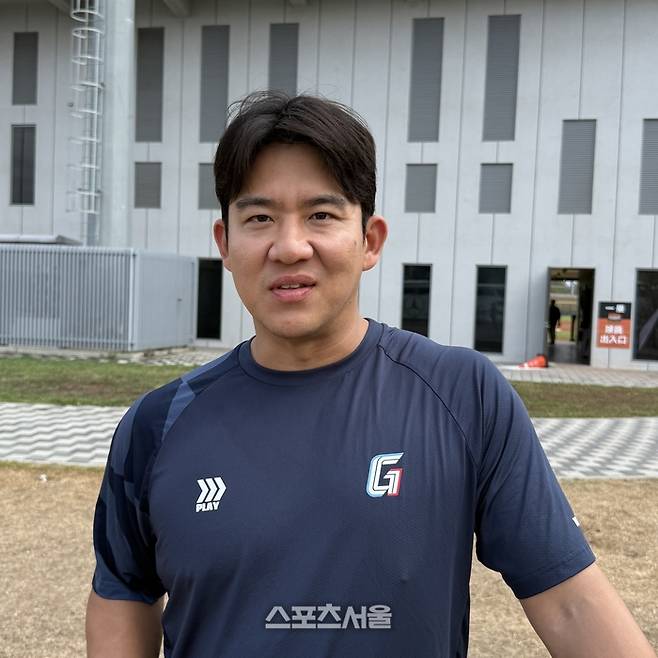 김민성이 인터뷰에 임하고 있다. 타이난 | 박연준 기자 duswns0628@sportsseoul.com