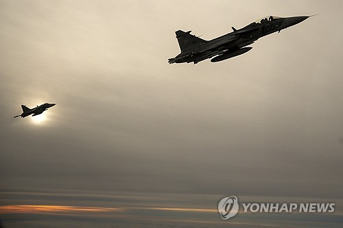 리투아니아 영공에서 나토 발트해 비상 대응 시뮬레이션에 참가 중인 헝가리 전투기 [EPA=연합뉴스]
