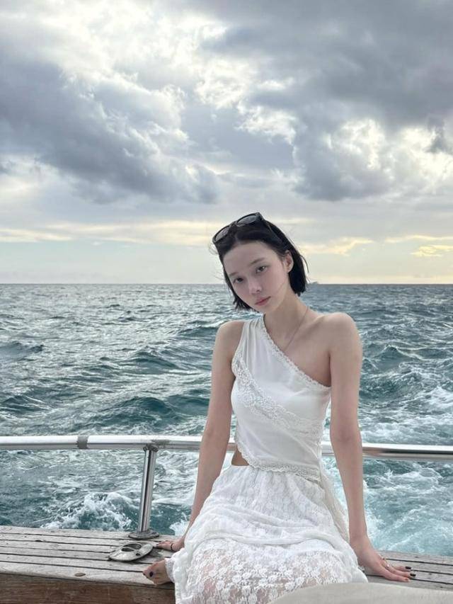 윈터가 근황 사진을 공개해 눈길을 끌었다. 윈터 SNS