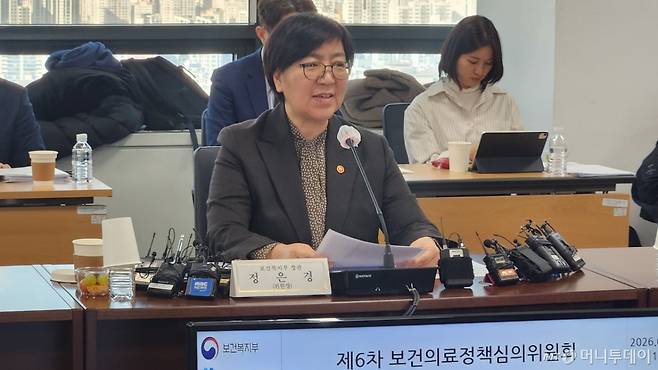 정은경 보건복지부 장관이 6일 개최된 보건의료정책심의위원회에서 모두발언을 하고 있다./사진= 박미주 기자