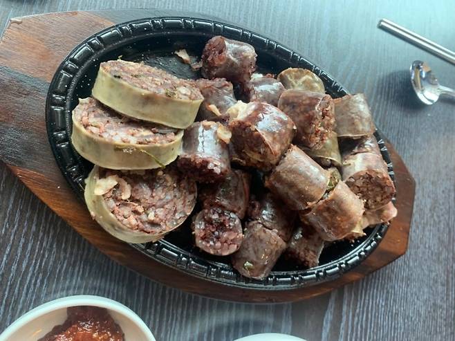 2인분 3만2000원짜리 순대. [온라인 커뮤니티 ‘보배드림’]