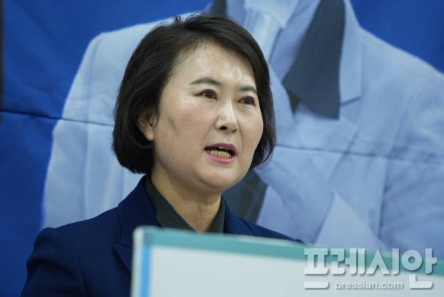 ▲오경미 전 시교육청 교육국장이 6일 광주시교육청에서 기자회견을 열고 발언하고 있다.2026.02.06ⓒ프레시안(김보현)