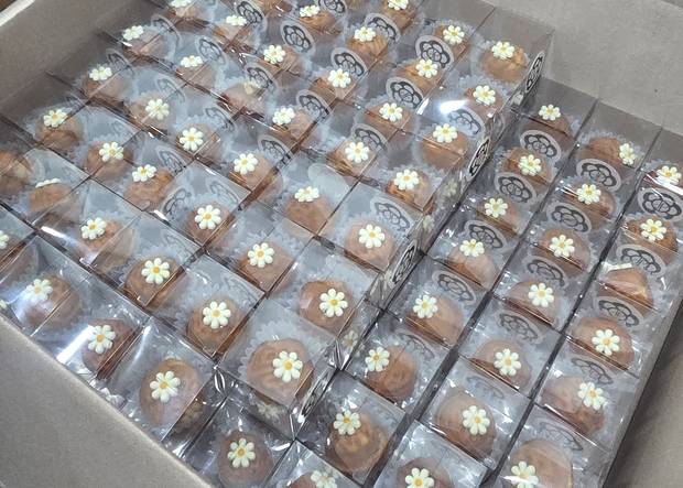 가수 지드래곤의 데뷔 첫 단독 팬미팅에서 팬들에게 제공된 부창제과의 호두과자. 독자 제공