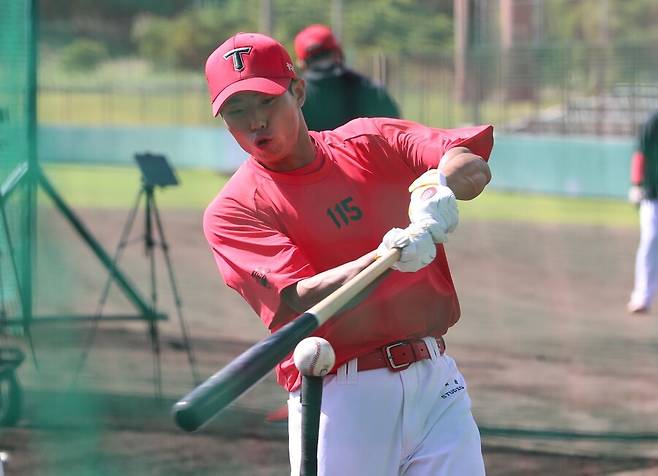 ▲ 올해 1군 엔트리 진입 가능성이 관심을 모으는 KIA 신인 김민규 ⓒKIA타이거즈