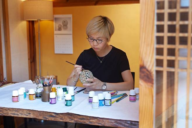 고혜정 금속공예가. (고혜정 스튜디오 제공)