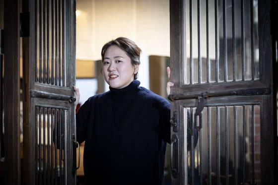 Yun Na-ra, a contestant from season two of Netflix's ″Culinary Class Wars″ (2024-), poses during an interview with the JoongAng Ilbo at her restaurant Yunjudang in Yongsan District, central Seoul, on Jan. 22. [KWEN HYEK-JAE]