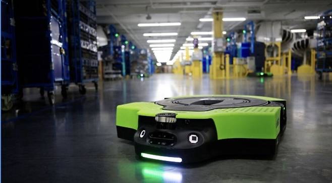 아마존 자율형 창고 로봇 ‘프로테우스’. 아마존