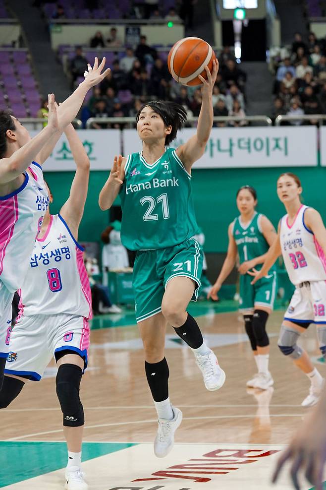 [서울=뉴시스] 여자프로농구 부천 하나은행의 이이지마 사키. (사진=WKBL 제공) 2026.02.07. photo@newsis.com *재판매 및 DB 금지