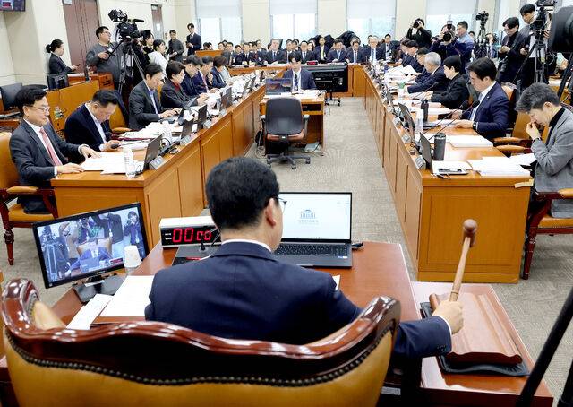 5일 국회 행정안전위원회는 더불어민주당 당론으로 발의된 ‘전남·광주 통합특별시 설치를 위한 특별법안’ 등을 상정하며 본격적인 심사에 돌입했다. 연합뉴스