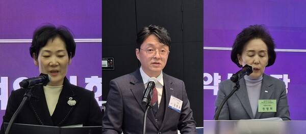 왼쪽부터 위정순 광주 여약사회장, 김동균 광주광역시약사회장, 권영희 대한약사회장