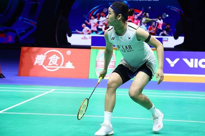 안세영이 8일 중국 칭다오 콘손체육관에서 열린 2026 아시아남녀단체배드민턴선수권대회 여자부 결승전을 치르고 있다. 사진 | 아시아배드민턴연맹, 대한배드민턴협회