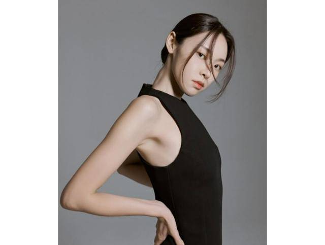 최근 굿데이터코퍼레이션 펀덱스에 따르면 1월 5주차 TV-OTT 통합 비드라마 출연자 화제성 부문 넷플릭스 오리지널 예능 '솔로지옥5'의 최미나수가 1위에 올랐다. 최미나수 SNS