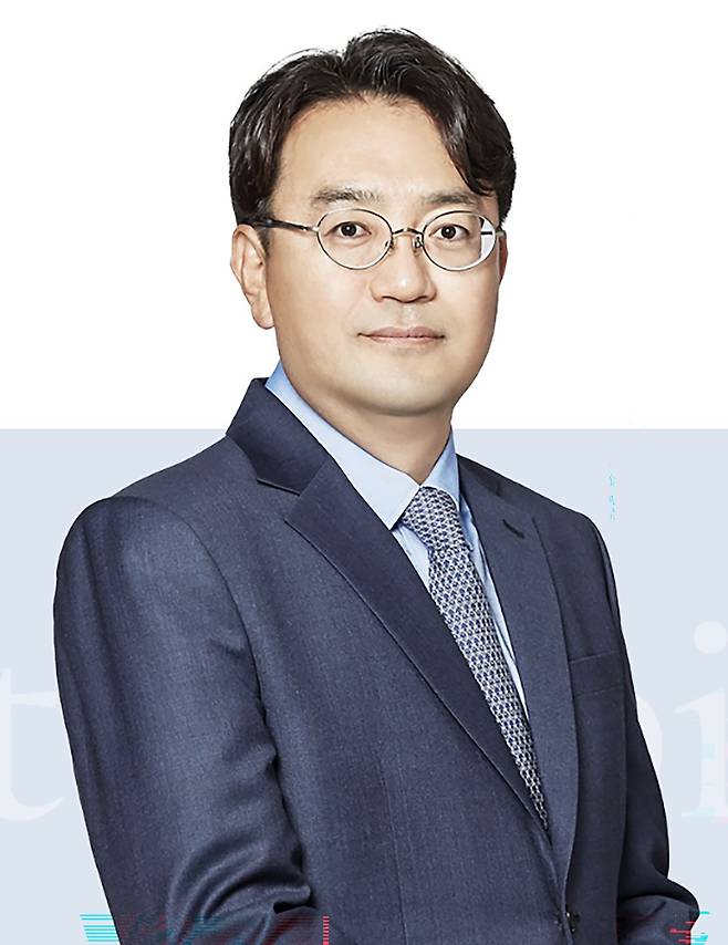 더불어민주당이 2차 종합특검 후보로 추천한 전준철 변호사. 사진 법무법인 광장 캡쳐