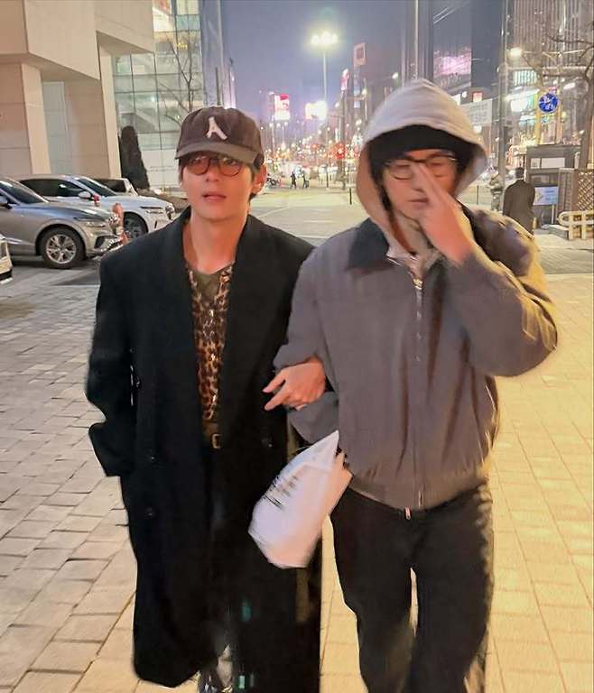 방탄소년단 뷔 소셜미디어