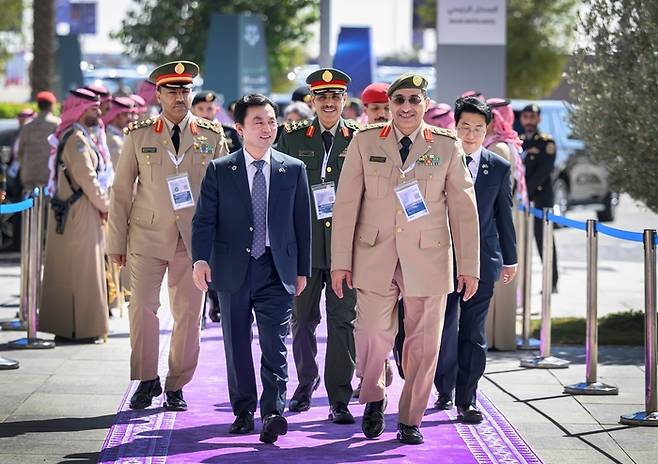 안규백 국방부장관이 8일(현지시간) 사우디아라비아 리야드에서 열린 2026 세계방산전시회 개막식에 참석하고 있다. 2026.2.9 [국방부 제공]