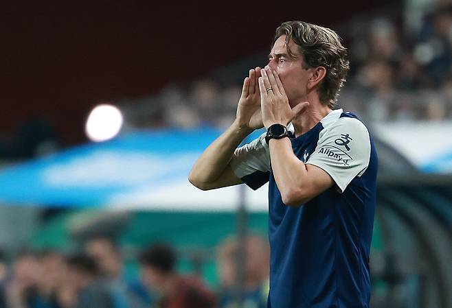 토마스 프랑크 토트넘 감독이 역대 최악의 EPL 빅6 사령탑으로 거론됐다. 뉴시스