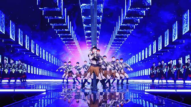 중국 ‘시안 아크로바틱 예술단‘