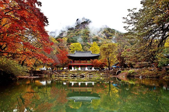 장성 백양사 쌍계루.