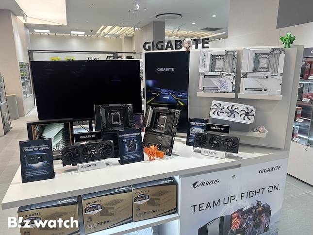 롯데하이마트 잠실점의 '커스텀 PC 전문관'. / 사진=정헤인 기자 hij@