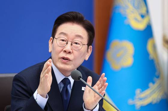 이재명 대통령이 10일 청와대에서 열린 국무회의에서 발언하고 있다. 〈사진=연합뉴스〉