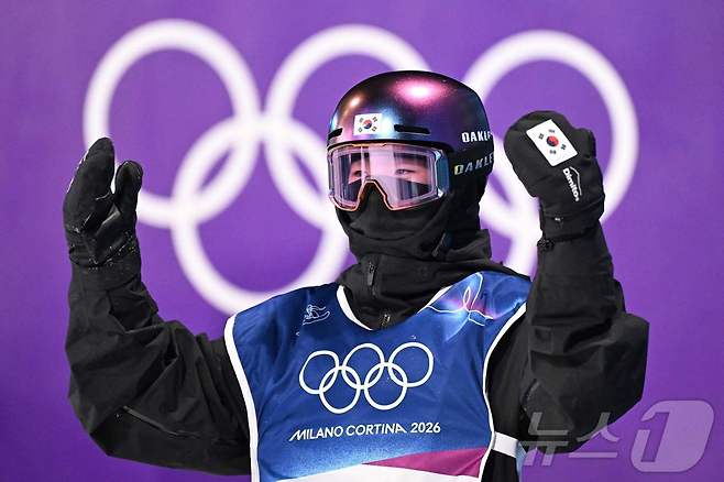 한국 스노보드 국가대표 유승은이 올림픽 스노보드 빅에어에서 동메달을 따냈다ⓒ AFP=뉴스1ⓒ AFP=뉴스1