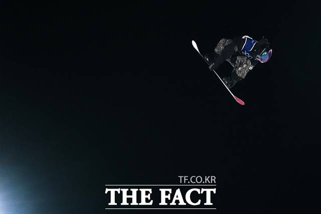 유승은은 이날(한국시간) 이탈리아 리비뇨 스노파크에서 열린 2026 밀라노·코르티나 동계올림픽 여자 스노보드 빅에어 결선에서 총점 171점을 기록하며 동메달을 차지했다. /리비뇨=AP.뉴시스