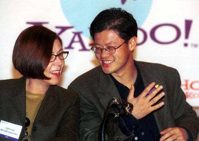 2019년 방한했던 야후 창업자 제리 양이 서울 웨스틴조선호텔에서 기자간담회를 하고 있다. 한국일보 자료사진