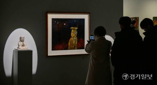 ��⵵�ڹ��� ���� 30�ֳ� ��� Ư���� �����ļ���(��������): ���Ľ����� �������衯���� ���������� ���̸�����(���)�� ��õ���� ���ںһ��� �����ϰ� �ִ�. �����Ա���