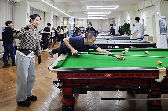 백민후 선수가 헤이볼테이블에서 연습하고 있다. (사진=김택균)