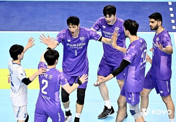 우리카드가 현대캐피탈에 이어 대한항공까지 잡았다. 사진 제공= KOVO