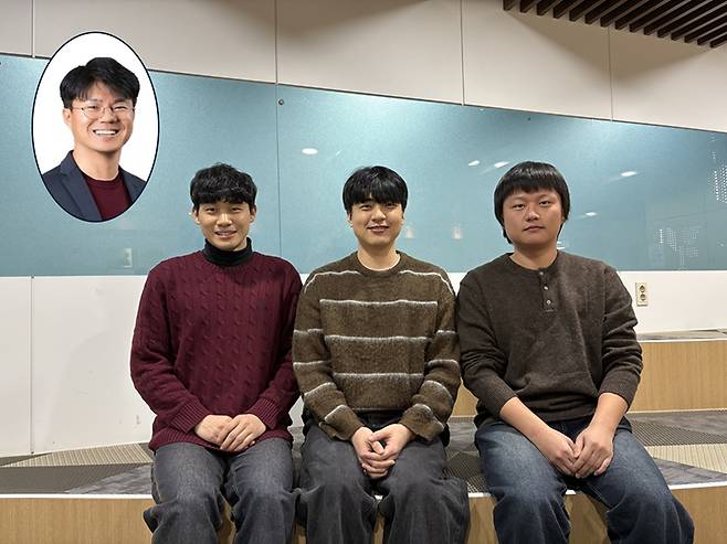 김우연(왼쪽부터) KAIST 교수, 우제헌 KISTI박사, 김성환 KAIST 박사, 김준형 KAIST 박사과정.[KAIST 제공]