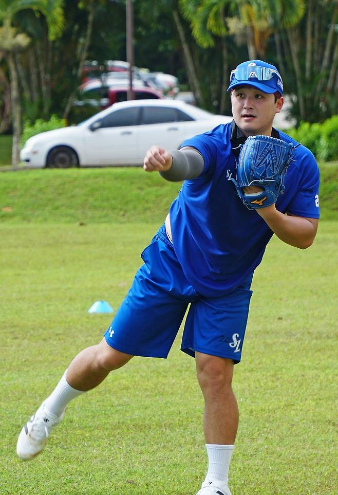 1차 스프링캠프지인 괌에서 훈련하고 있는 삼성 최원태. 삼성 라이온즈 제공