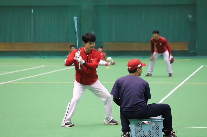 ▲ 김성현 코치는 원클럽맨으로 현재 SSG 선수들의 장단점을 꿰뚫고 있다는 것이 장점으로 뽑힌다 ⓒSSG랜더스