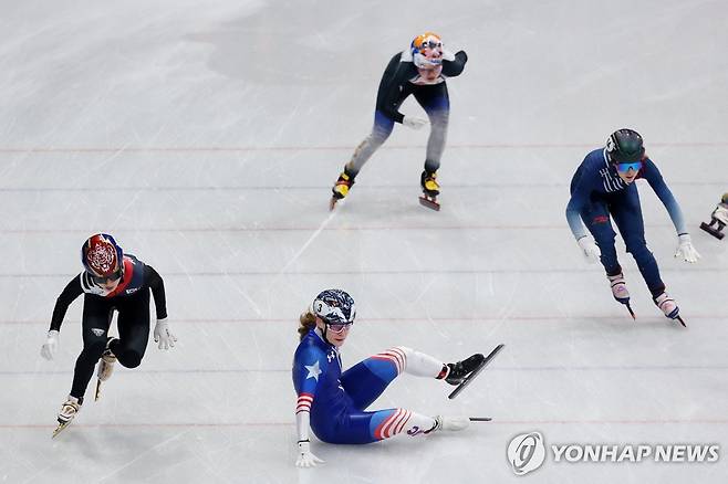 혼성 2,000ｍ 계주 준준결승에서 넘어지는 스토더드 [로이터=연합뉴스]