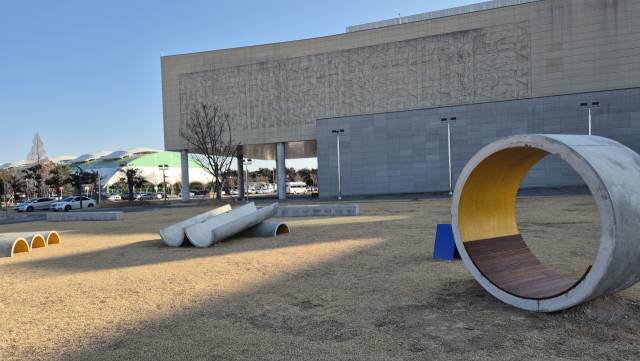 주현제바우쿤스트, '콘크리트 유토피아'(Concrete Utopia). 부산현대미술관 제공