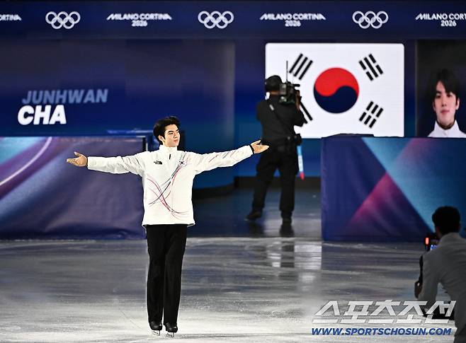 10일 이탈리아 밀라노 아이스스케이팅 아레나에서 피겨스케이팅 남자 싱글 쇼트프로그램 경기가 열렸다. 경기에 나서고 있는 차준환. 밀라노(이탈리아)=송정헌 기자songs@sportschosun.com/2026.02.10/