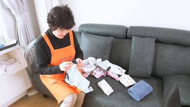 성동구청은 설 명절을 앞두고 관내 요양보호사, 장애인활동지원사, 마을버스 기사, 공동주택 관리원·미화원, 가사돌봄 노동자 등 총 6개 직종 필수노동자 3800명에 필수노동수당을 지급한다고 11일 밝혔다. /성동구청